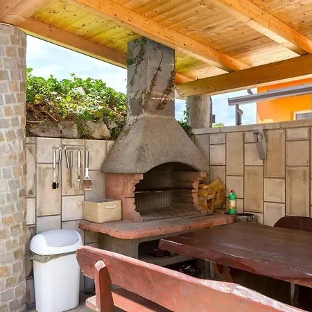 In Mit Grill, Garten Und Terrasse *
