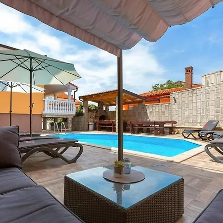 דירה In Mit Grill, Garten Und Terrasse