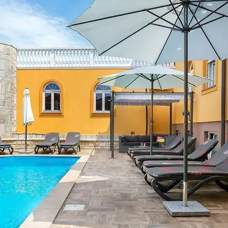 Apartment In Mit Grill, Garten Und Terrasse