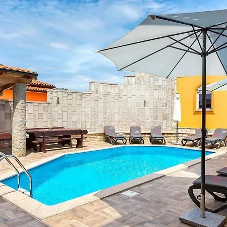 Apartament In Mit Grill, Garten Und Terrasse